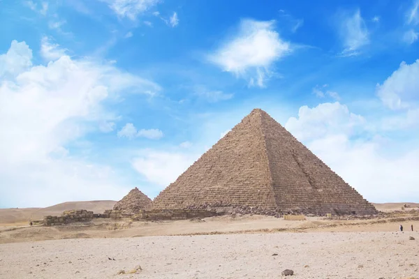 Mısır Giza Şehrinde Firavunların Cheops Ların Khafren Lerin Mikerin Piramitlerinin — Stok fotoğraf