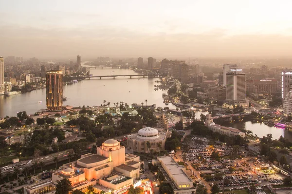 从埃及开罗的开罗塔可以看到开罗市中心的美丽景色 — 图库照片