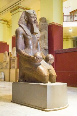 CAIRO, EGYPT - 29 Aralık 2021: Kahire, Mısır 'daki Mısır Müzesi' nde dünyaca ünlü antik sergiler