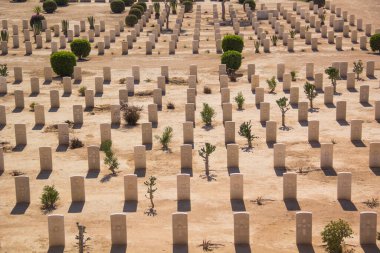 El Alamein İngiliz Savaş Mezarlığı 'nın güzel manzarası El Alamein, Mısır