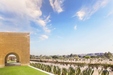 El Alamein İngiliz Savaş Mezarlığı 'nın güzel manzarası El Alamein, Mısır