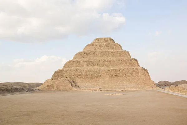 Πυραμίδα Του Djoser Djeser Και Zoser Πυραμίδα Βήμα Στη Νεκρόπολη — Φωτογραφία Αρχείου