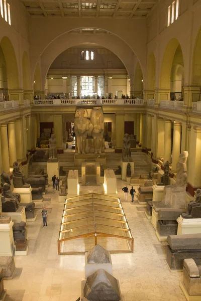 CAIRO, EGYPT - 29 Aralık 2021: Kahire, Mısır 'daki Mısır Müzesi' nde dünyaca ünlü antik sergiler