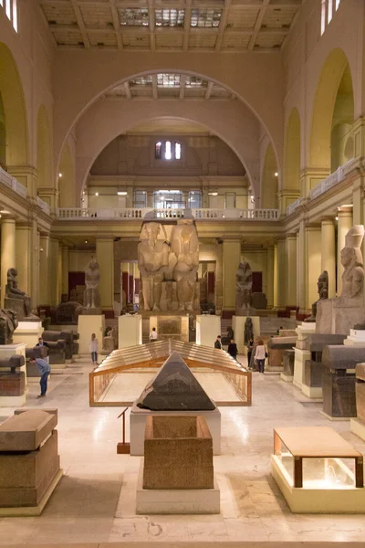 CAIRO, EGYPT - 29 Aralık 2021: Kahire, Mısır 'daki Mısır Müzesi' nde dünyaca ünlü antik sergiler