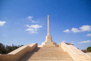 ELAMEIN - 27 HAZİRAN - El Alamein, Mısır 'daki İtalyan savaş anıtının güzel manzarası