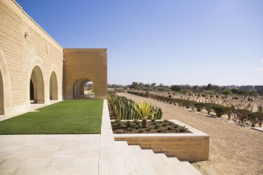 El Alamein, Mısır 'daki İngiliz Savaş Anıtı' nın güzel manzarası.