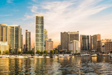 Beyrut, Lübnan 'daki Zaitunay Körfezi' nin güzel manzarası