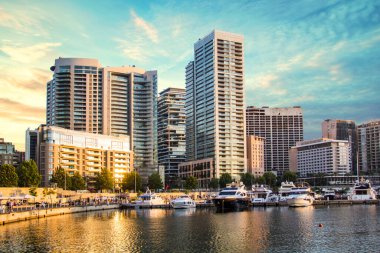 Beyrut, Lübnan 'daki Zaitunay Körfezi' nin güzel manzarası