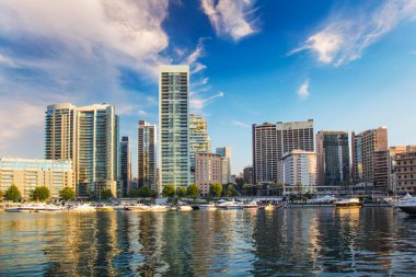 Beyrut, Lübnan 'daki Zaitunay Körfezi' nin güzel manzarası