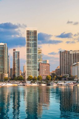 Beyrut, Lübnan 'daki Zaitunay Körfezi' nin güzel manzarası