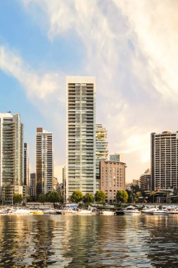 Beyrut, Lübnan 'daki Zaitunay Körfezi' nin güzel manzarası