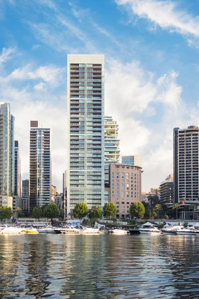 Beyrut, Lübnan 'daki Zaitunay Körfezi' nin güzel manzarası