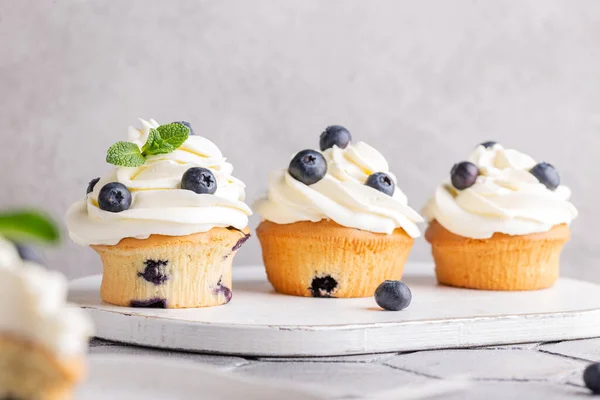 Sweet Muffins Blueberries Cheese Cream — стоковое фото