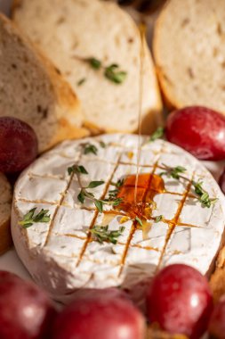 Peynirli peynirli leziz aperatif