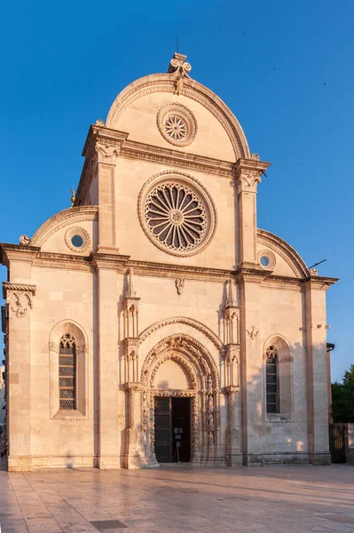Hırvatistan. St. James Sibenik Katedrali 'nin ana cephesi. Anlaşıldı..