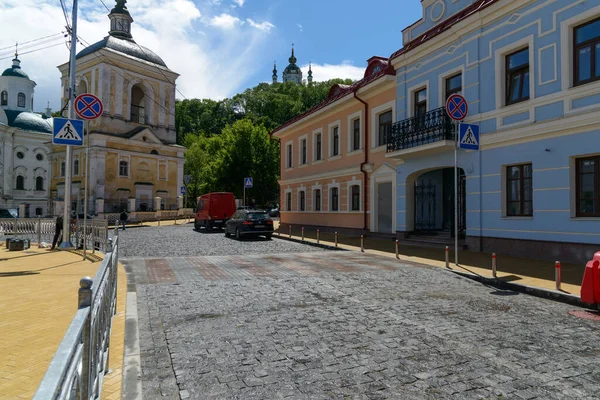 Rua Renovada Com Novo Asfalto Azulejos — Fotografia de Stock