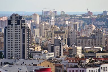 Kyiv 'in bir yaz gününde şehrin en iyi manzarası.