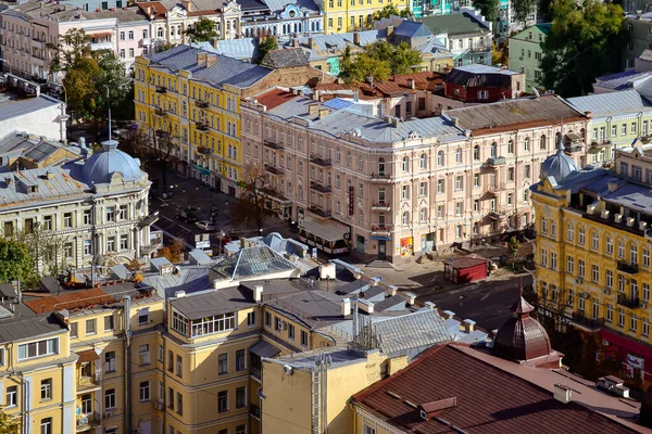 Kyiv 'in bir yaz gününde şehrin en iyi manzarası.