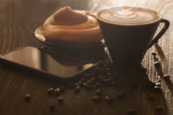 Late Arts Coffee Sweet Pie — стоковое фото