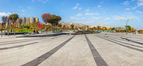 Otoño Oro Perspectiva Sobre Banquillo Victoria Parque Pribrezhny Distrito Catedral — Foto de Stock