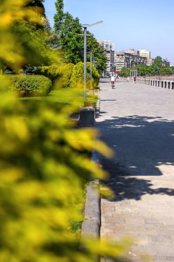 Yaz şehri Dnipro, Lenin Embankment, Sicheslavskaya Embankment, Beyaz Kuğu Çeşmesi, Ukrayna