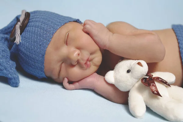 Πορτρέτο Ενός Νεογέννητου Μωρού Τυλιγμένο Βελούδινη Κουβέρτα Νεογέννητο Πορτρέτο — Φωτογραφία Αρχείου
