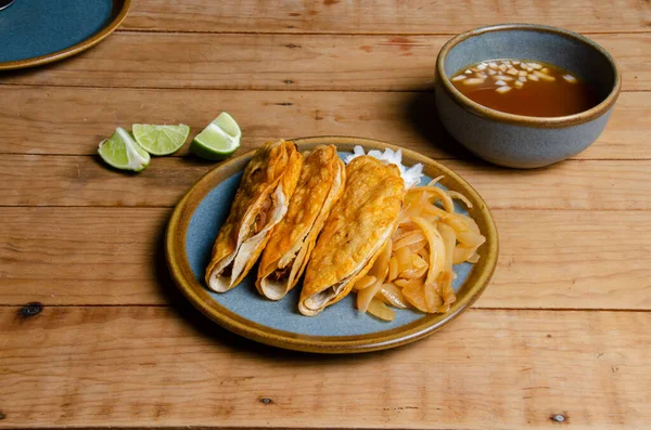 Barbecue Taco Gouden Taco Typische Mexicaanse Levensmiddelen — Stockfoto