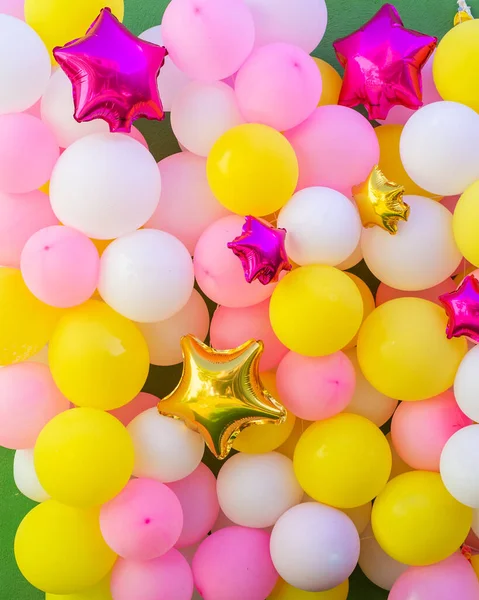 用色彩艳丽的气球装饰 气球背景 — 图库照片
