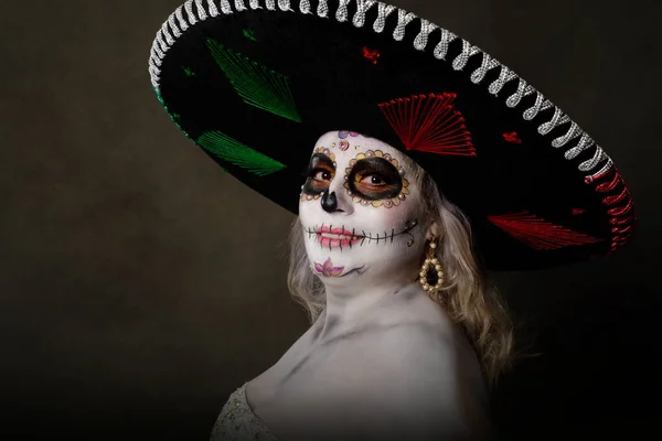 Estúdio Retrato Mulher Maquiagem Catrina Vestindo Vestido Noiva — Fotografia de Stock