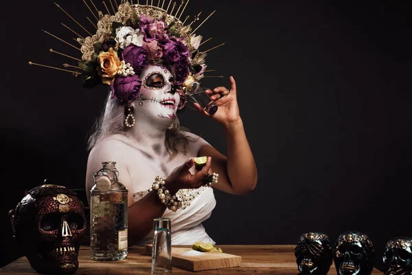 Retrato Estudio Mujer Maquillaje Catrina Con Vestido Novia — Foto de Stock