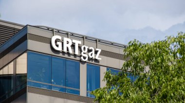 Bois-Colombes, Fransa - 22 Mayıs 2021: Engie grubunun bir yan kuruluşu olan GRT Gaz 'ın merkez ofisinin dış görünümü. GRT Gaz, Fransa 'daki iki gaz nakil sisteminden biri.