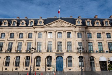 Paris, Fransa - 23 Ekim 2022: Fransa Adalet Bakanlığı 'nın dış görünümü, aynı zamanda Vendome Meydanı' nda bulunan 