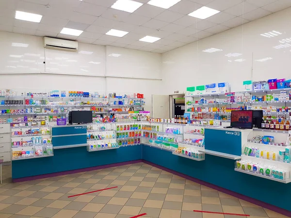 Krasnodar Russland November 2021 Einrichtung Einer Modernen Apotheke Mit Medikamenten — Stockfoto