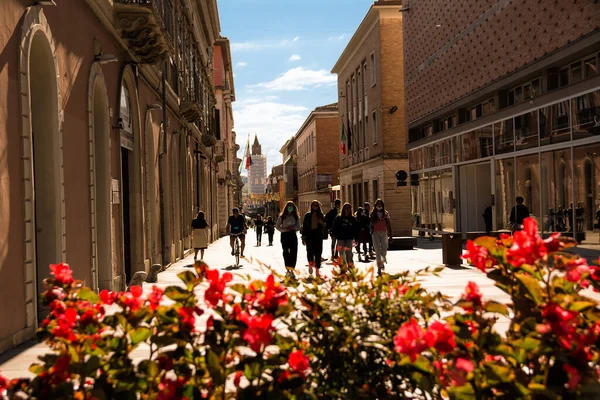 Teramo Italia Septiembre 2021 Una Mañana Soleada Corso San Giorgio — Foto de Stock