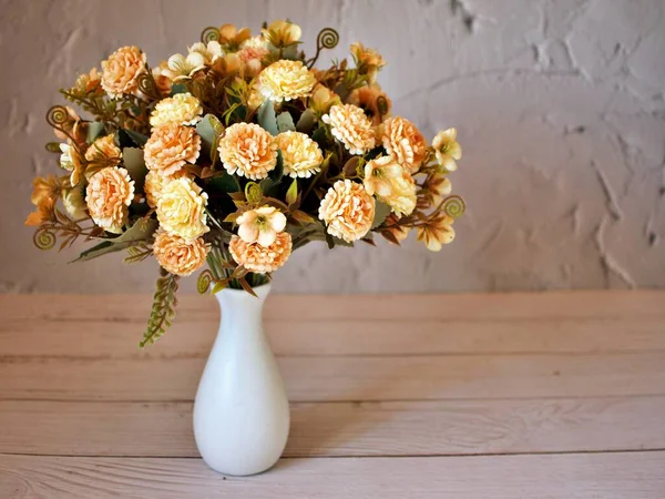 Artificial Yellow Rose Flowers Bouquet Vase Table Copy Space Text — стоковое фото