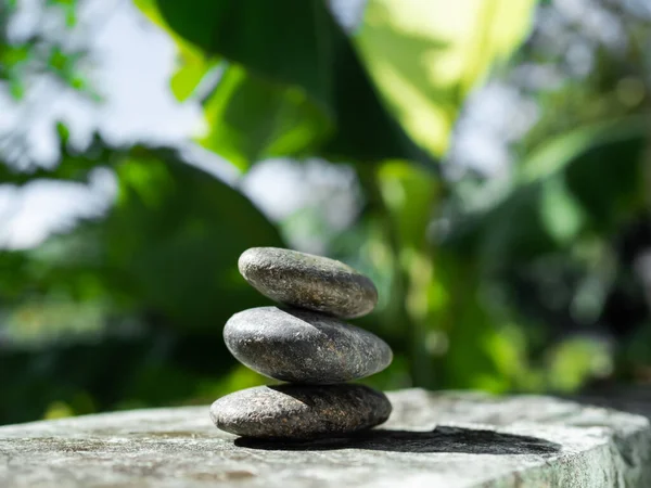 Stack Stone Cement Wall Background Pyramid Rock Cairn Pebble Spiritual — Stockfoto