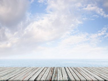Bulanık Deniz Yaz Arkaplanı Boş Ahşap Masa Mavi Okyanus ve Mavi Gökyüzü manzaralı Açık Hava Fotoğrafları, Ürün Sunumu için Mockup Kurulu, Tropikal Yaz Doğal Turizmi
