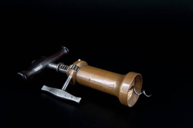 Nadir ve koleksiyon yapılabilir antika mekanik tirbuşon 