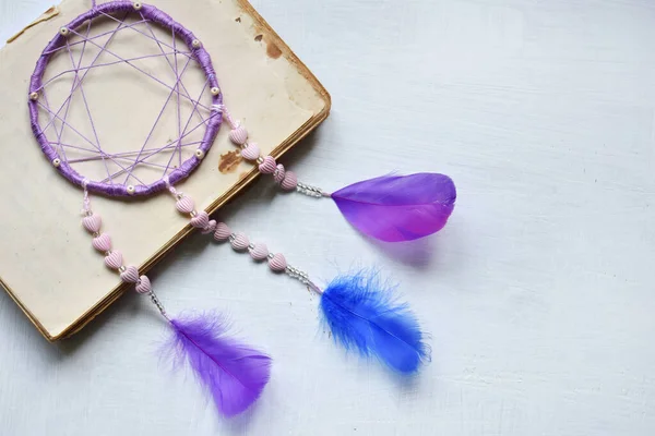 Purple Dream Catcher Vit Bakgrund Dreamcatcher Dekoration Tillbehör För Sovrummet — Stockfoto