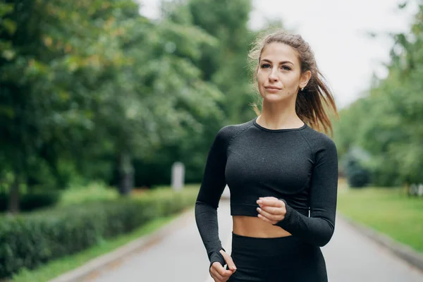 Confident Brunette Woman Runs Marathon Sports Treadmill — Stock Photo, Image