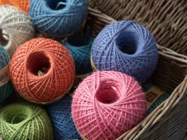 Focus Pink Ball Gardener Twine Amongst Other Coloured Balls Wicker — Stockfoto