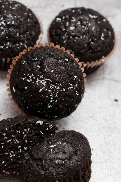 Schokoladenmuffins Auf Grauem Hintergrund Dunkle Schokoladen Dessert — Stockfoto