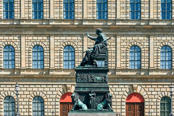 Χάλκινο Άγαλμα Του Βασιλιά Maximilian Joseph Στο Μόναχο Γερμανία — Φωτογραφία Αρχείου