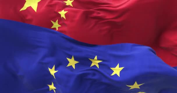 Europeiska Unionens Och Kinas Flaggor Viftar Med Grön Skärm Sömlös — Stockvideo