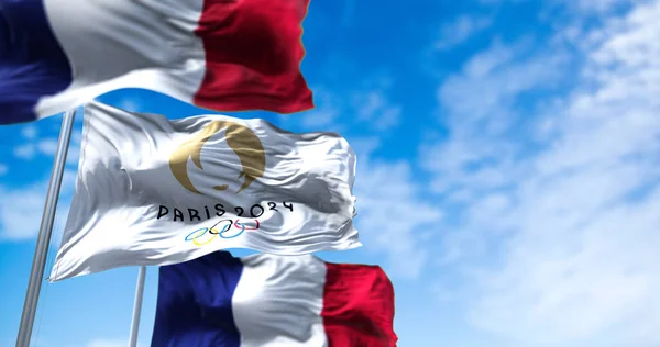 Tokyo Japan Juli 2021 Paris Olympiske Flag Vinker Vinden Mellem - Stock-foto