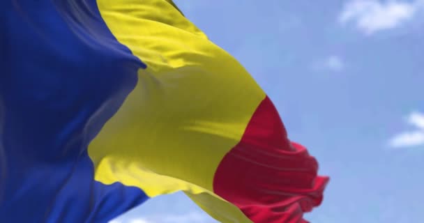 Деталь Національного Прапора Румунії Який Розмахує Вітром Ясний День Демократія — стокове відео