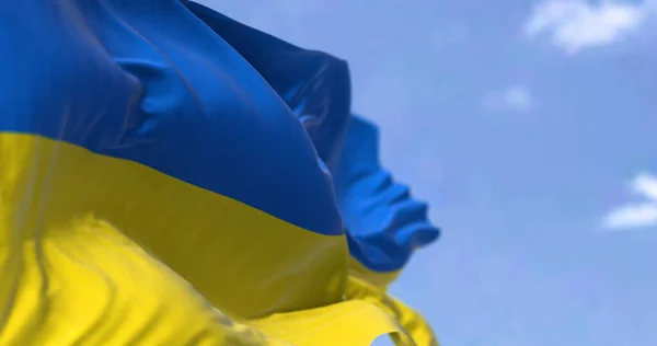 Detail Národní Vlajky Ukrajiny Vlnící Větru Jasného Dne Demokracie Politika — Stock fotografie