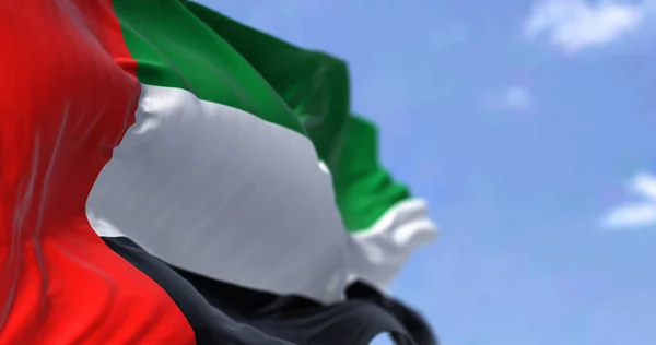 Detalle Bandera Nacional Los Emiratos Árabes Unidos Ondeando Viento Día —  Fotos de Stock