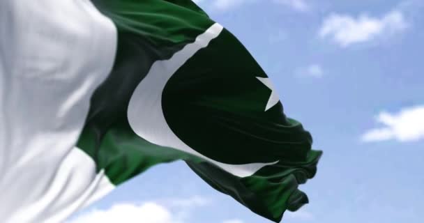 Detail Van Nationale Vlag Van Pakistan Wapperend Wind Een Heldere — Stockvideo