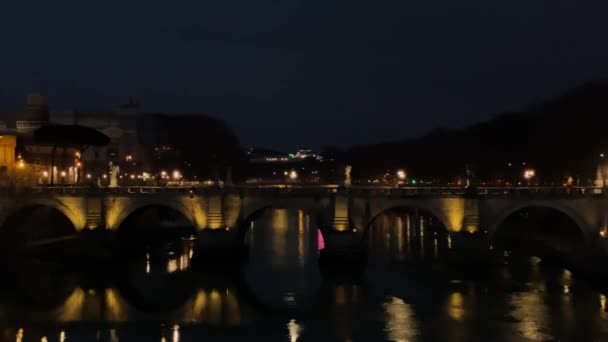 Éjszakai Kilátás Castel Santangelo Híd Tiberis Folyó Felett Rómában — Stock videók